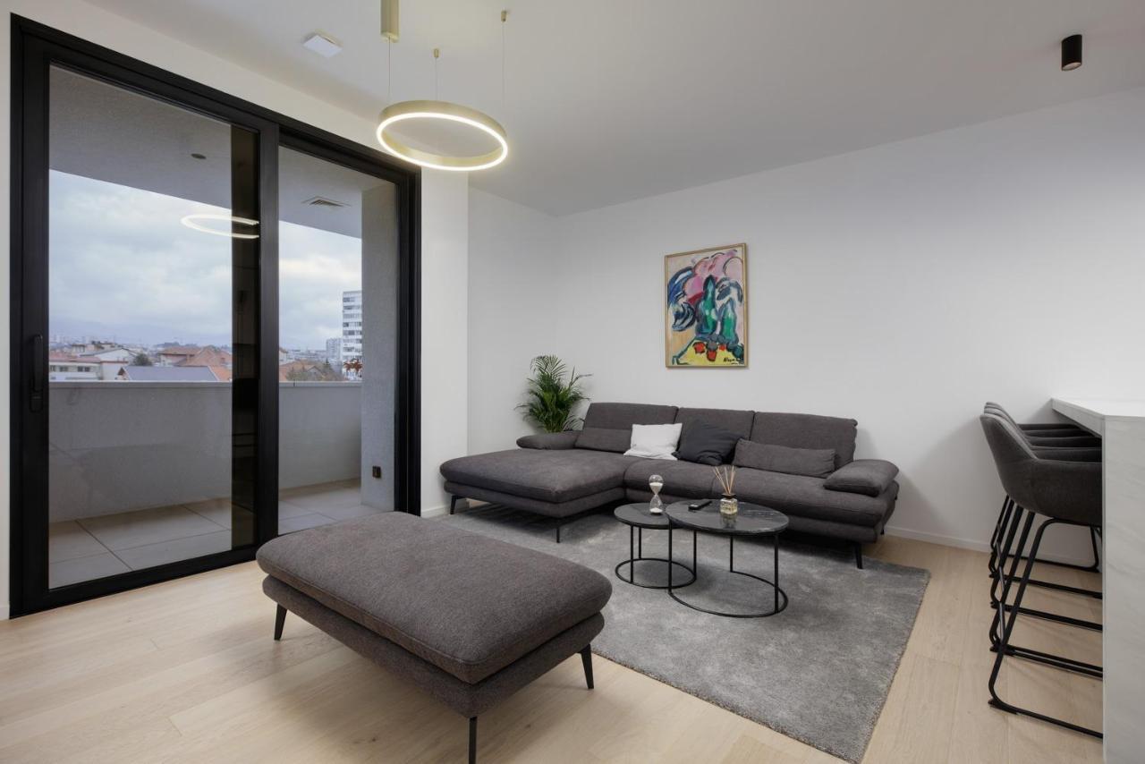 Apartmán Luxury Haven In Záhřeb Exteriér fotografie